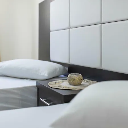 Antonis Deluxe Apartman Amúdi