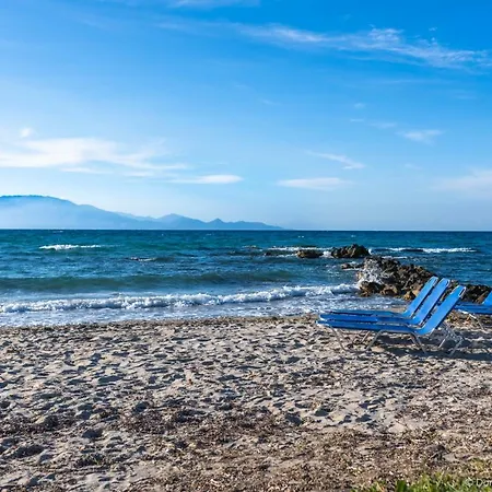 Antonis Deluxe Ammoudi