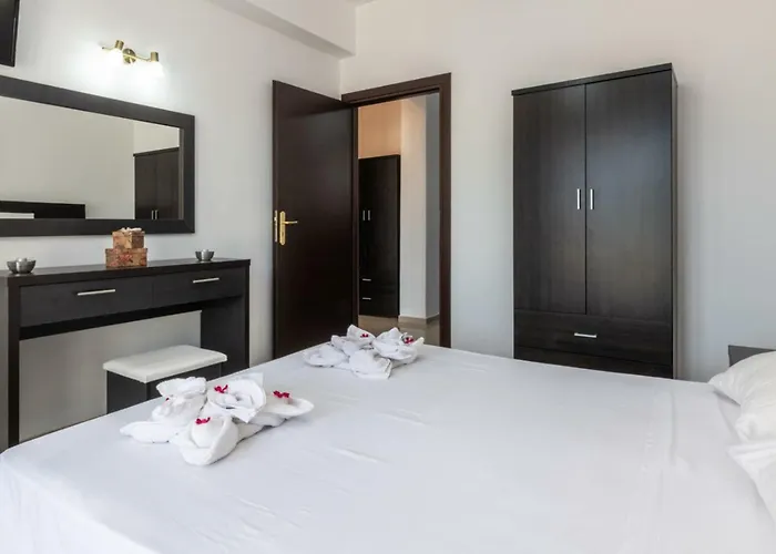 Antonis Deluxe Appartement *