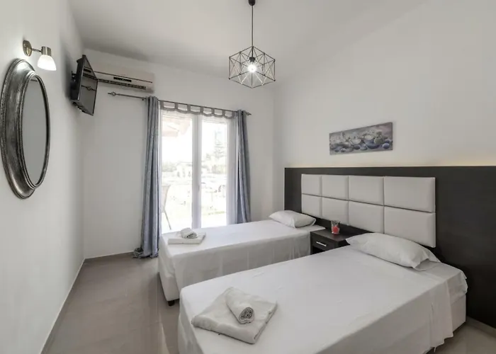 Antonis Deluxe Apartment *