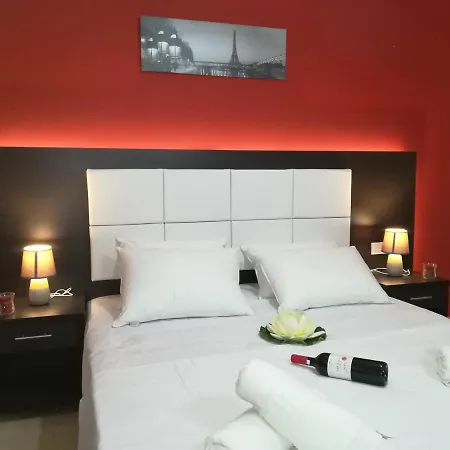 Antonis Deluxe Апартаменты