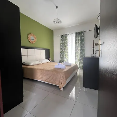 Antonis Deluxe Apartamento