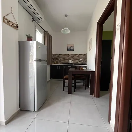 Antonis Deluxe Appartement *