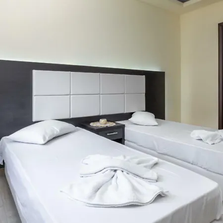 Antonis Deluxe Appartement *