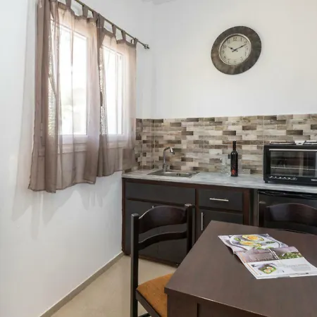 Antonis Deluxe Appartement *