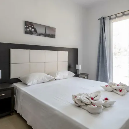 Antonis Deluxe * Amoudi